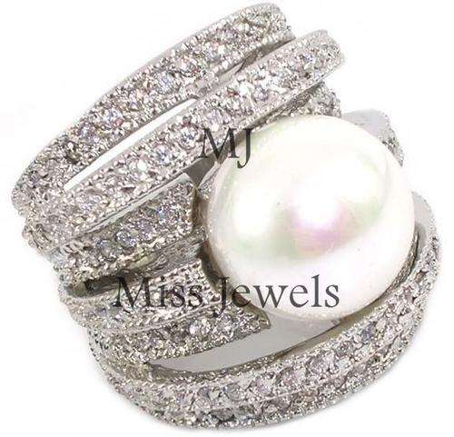 **Size 10**Gorgeous South Sea Shell Pearl Ring**A must have